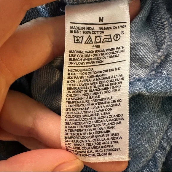 Old Navy Blue Chambray Denim Button Down Shirt with Pleated Bib Detail - Picture 4 of 4